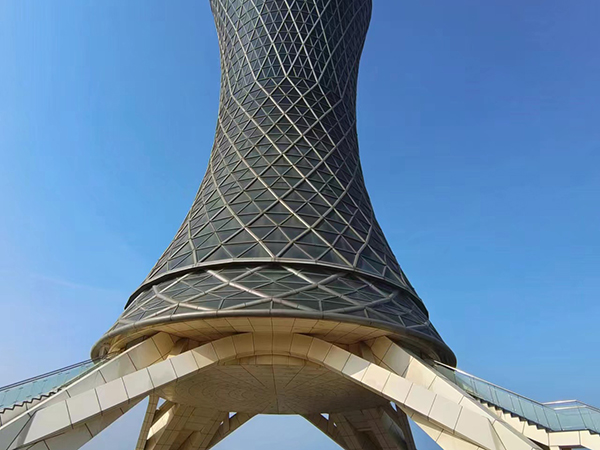 烟台福莱山景观塔玻璃施工 (4).jpg