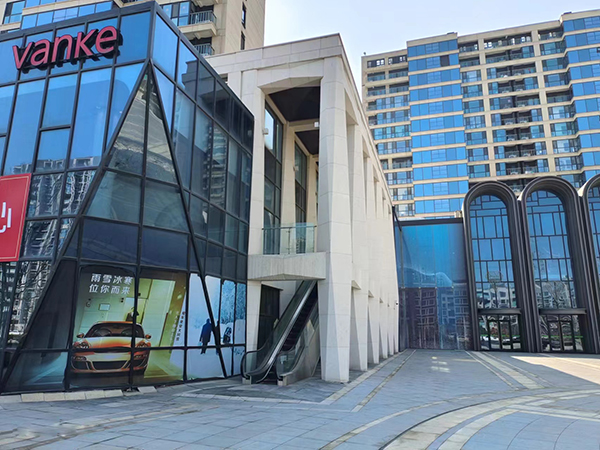 烟台万科翡翠长安玻璃、铝板、石材施工 (4).jpg